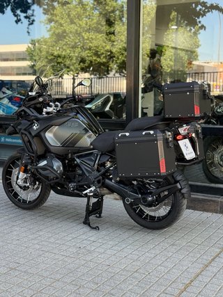 BMW R 1250 GS Adventure Negra