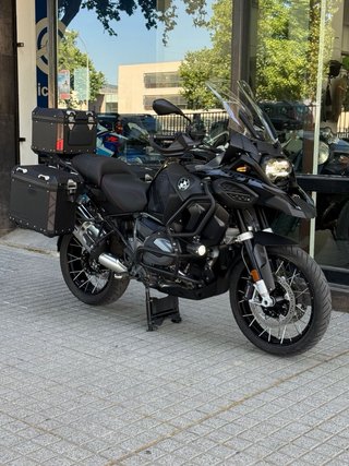 BMW R 1250 GS Adventure Negra