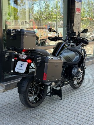 BMW R 1250 GS Adventure Negra