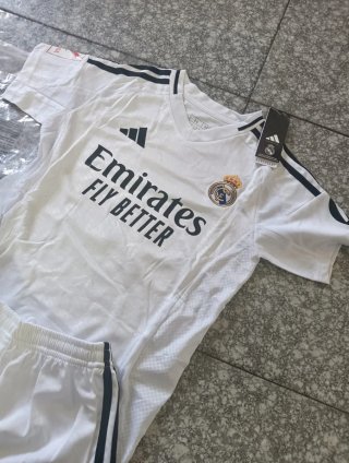 Conjunto Real Madrid Mbappe 10