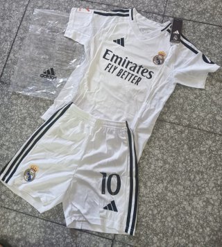 Conjunto Real Madrid Mbappe 10