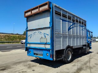Camión para caballos Volvo FL7