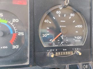 Camión para caballos Volvo FL7