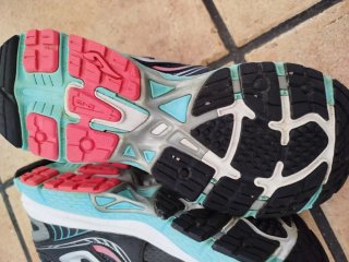 Deportivas Joma Negras y Rosas