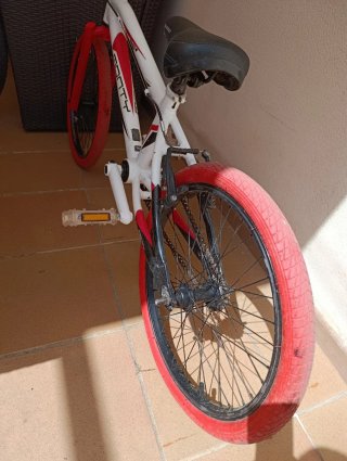 Bicicleta BMX Monty Blanca y Roja