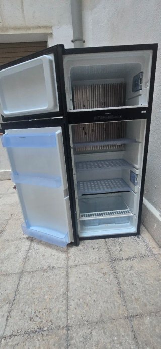 Nevera autcaravana Dometic RMD 8505 HPC trivalent