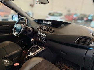 Renault Grand Scenic 2012