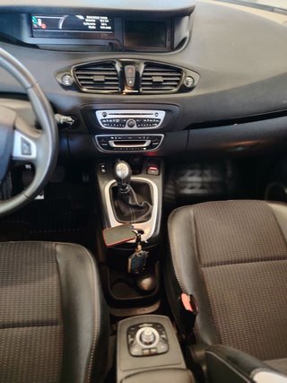 Renault Grand Scenic 2012