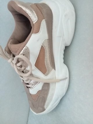 Zapatillas Beige y Doradas