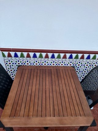 Mesa y silla exterior madera y metal