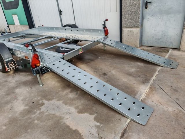NUEVO: Remolque portavehículos 750 kg