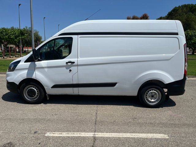 FORD TRANSIT CUSTOM L2 A PARTIR DE **325€/MES**