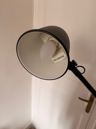 Lámpara de pie negra Ikea