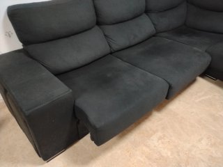 Sofá esquinero negro grande
