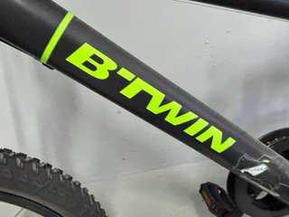 Bicicleta infantil B'TWIN negra y verde niño niña