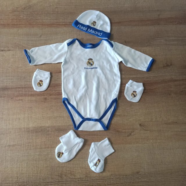 Conjunto bebé Real Madrid body, gorro y patucos