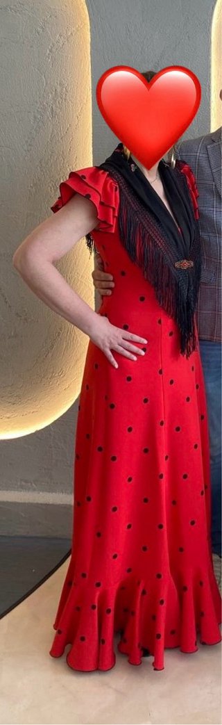 Traje de flamenca rojo con lunares negros