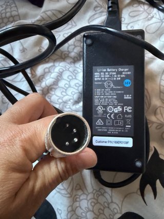 Cargador Batería Li-ion 42V 2A Decathlon