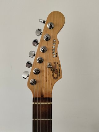 G&L Legacy Fullerton Deluxe HSS Guitarra