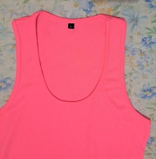 Camiseta tirantes chica rosa fluorescente
