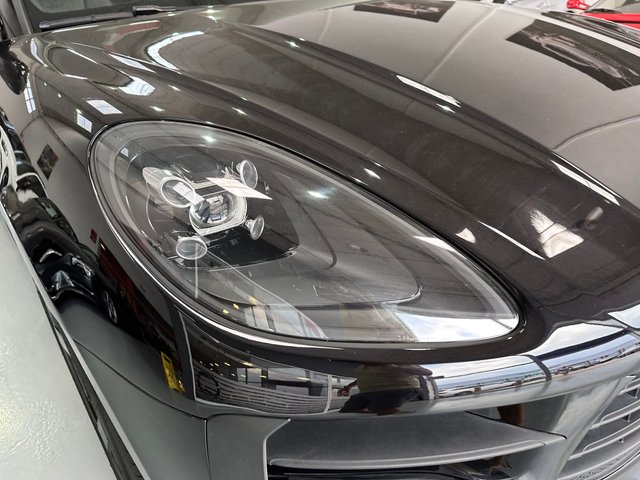Porsche Macan 2021