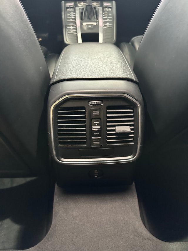 Porsche Macan 2021