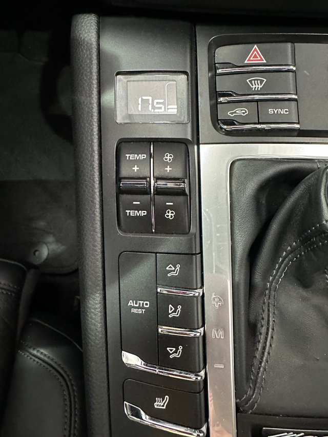 Porsche Macan 2021
