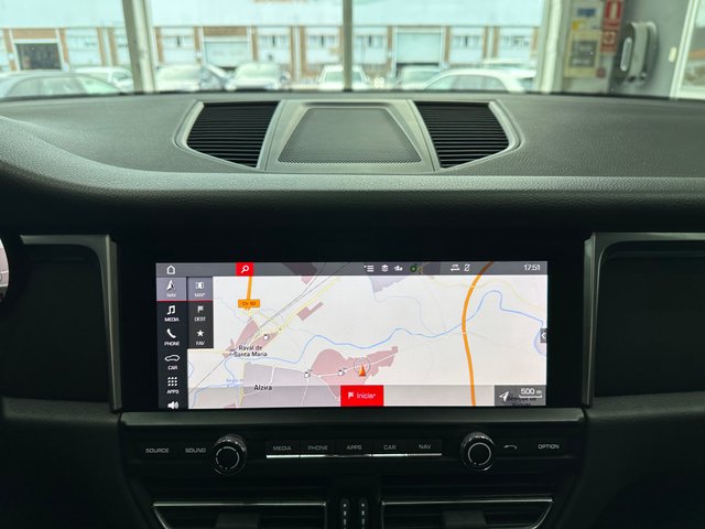 Porsche Macan 2021