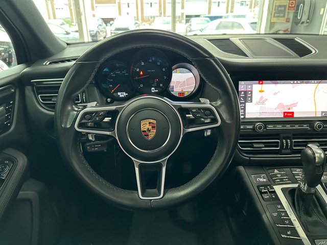 Porsche Macan 2021