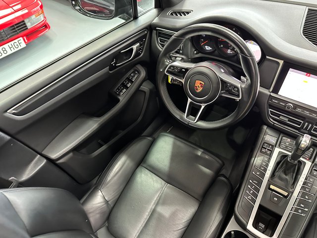 Porsche Macan 2021
