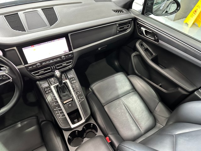 Porsche Macan 2021