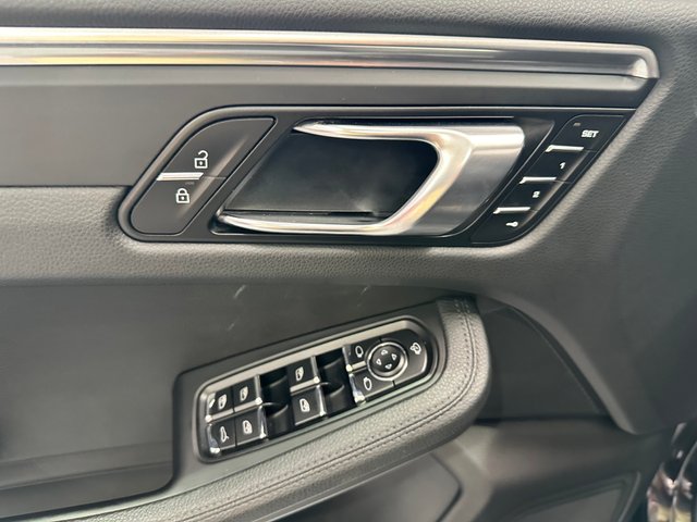 Porsche Macan 2021
