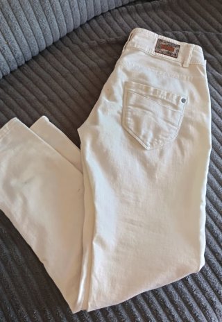 Pantalón tiro bajo