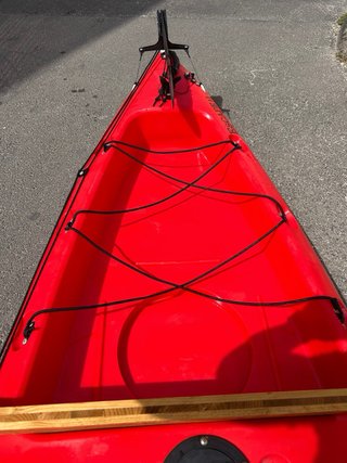 Kayak de pesca rojo