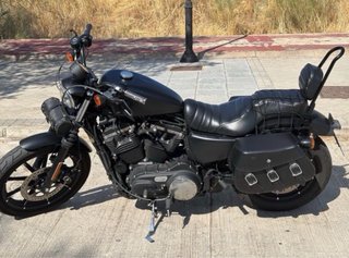 Harley Davidson Iron 883 Negra
