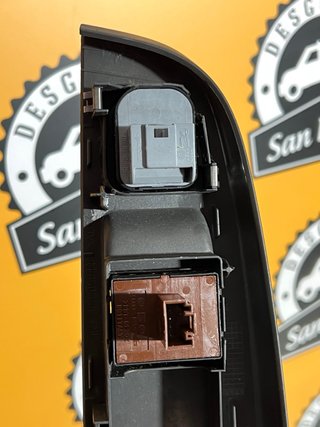 Botonera Elevalunas VW Golf V 1K3 868 050 B