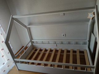 Cama infantil con somier y colchón incluido