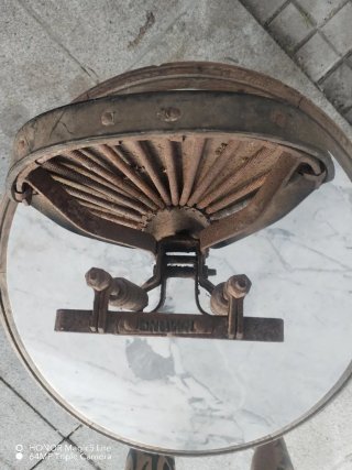 Asiento de moto antiguo