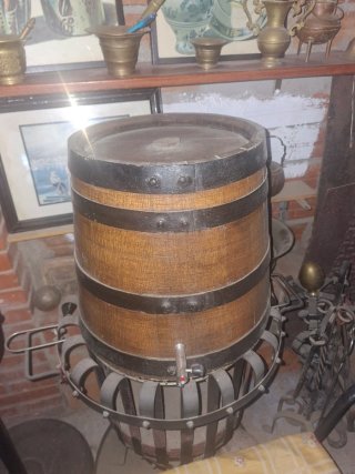 Barril de vino de madera