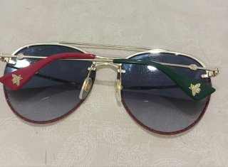 Gafas de Sol Gucci Doradas y Rojas