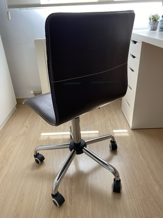 Silla de escritorio negra/marrón fuerte