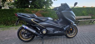 Yamaha TMAX560 TECH MAX 2020 Negra y Dorada