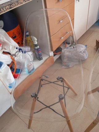 Sillas transparentes estilo Eames (4 unidades)