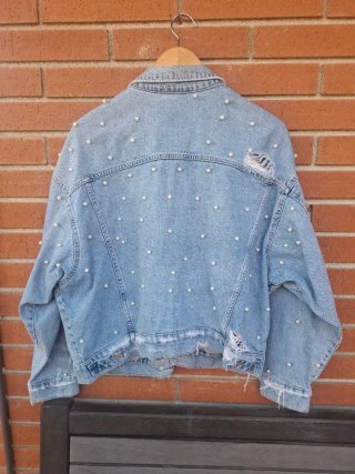 Chaqueta tejana oversize perlas