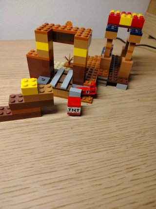 LEGO Minecraft 21167 Posto di Scambio