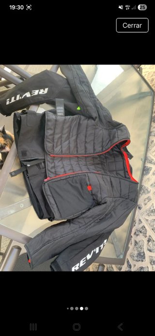 Chaqueta REV'IT! Negra con Detalles Verdes