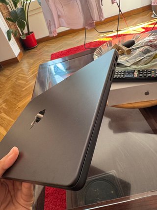 MacBook Pro 14” M4 16GB RAM 512GB SSD Gris