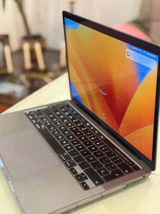 MacBook Pro 13” Plata/Gris Espacial