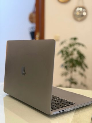 MacBook Pro 13” Plata/Gris Espacial