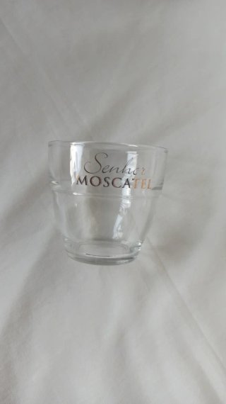 4 Copos Pequenos "Senhor Moscatel"